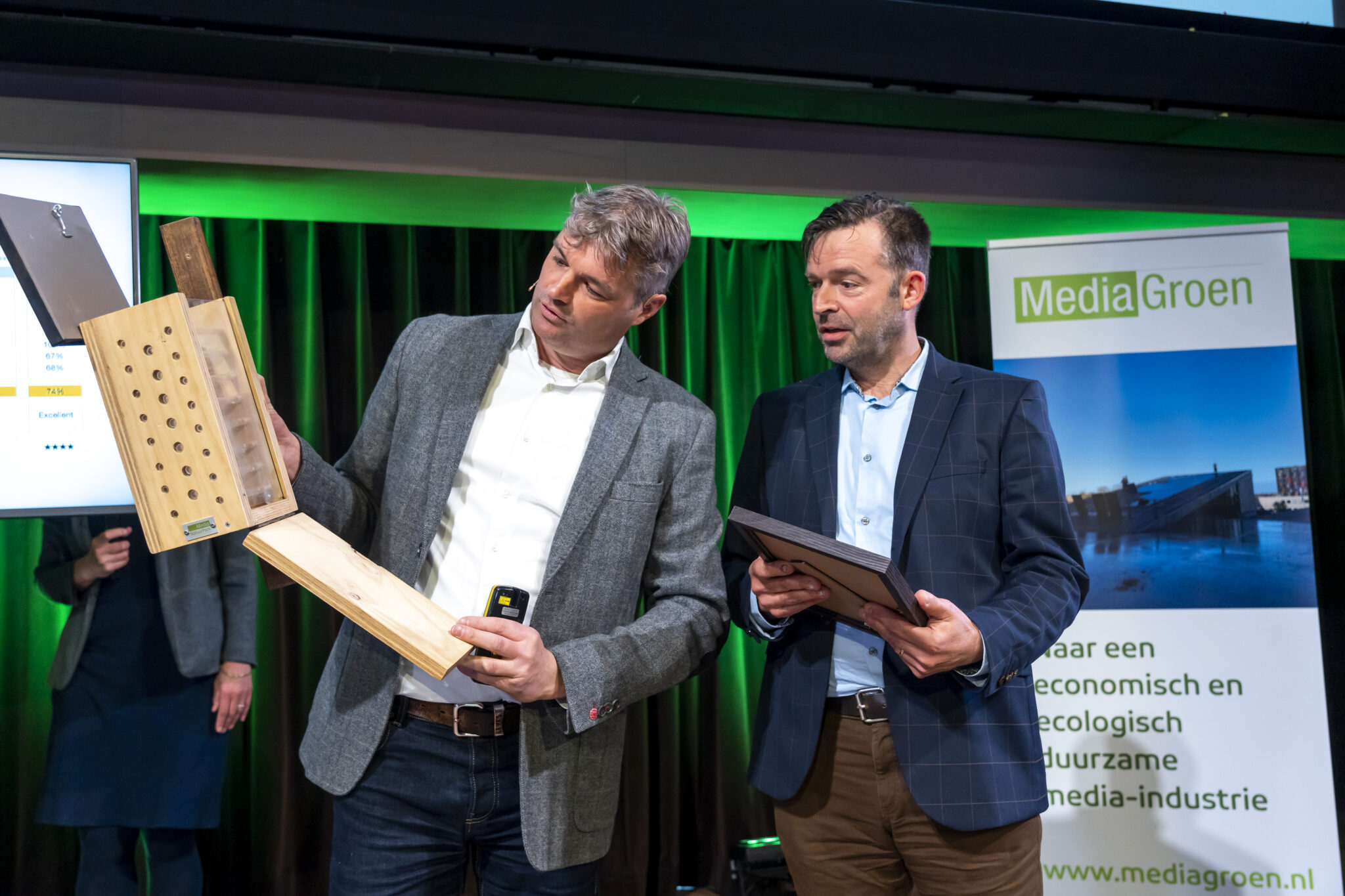 NPO wint eis award