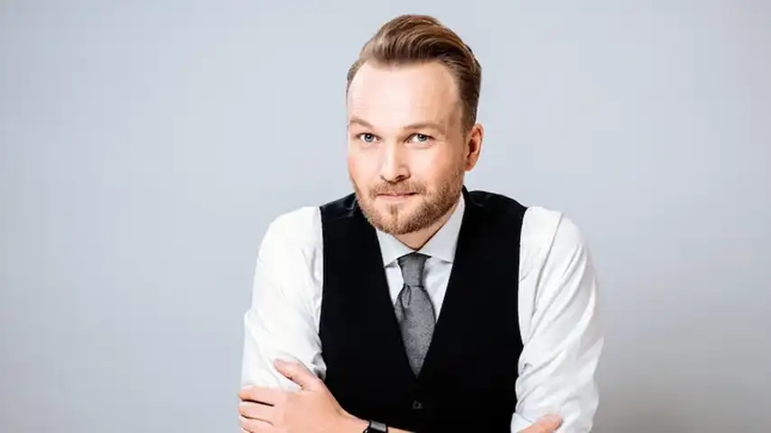 De Avondshow met Arjen Lubach krijgt nieuw seizoen