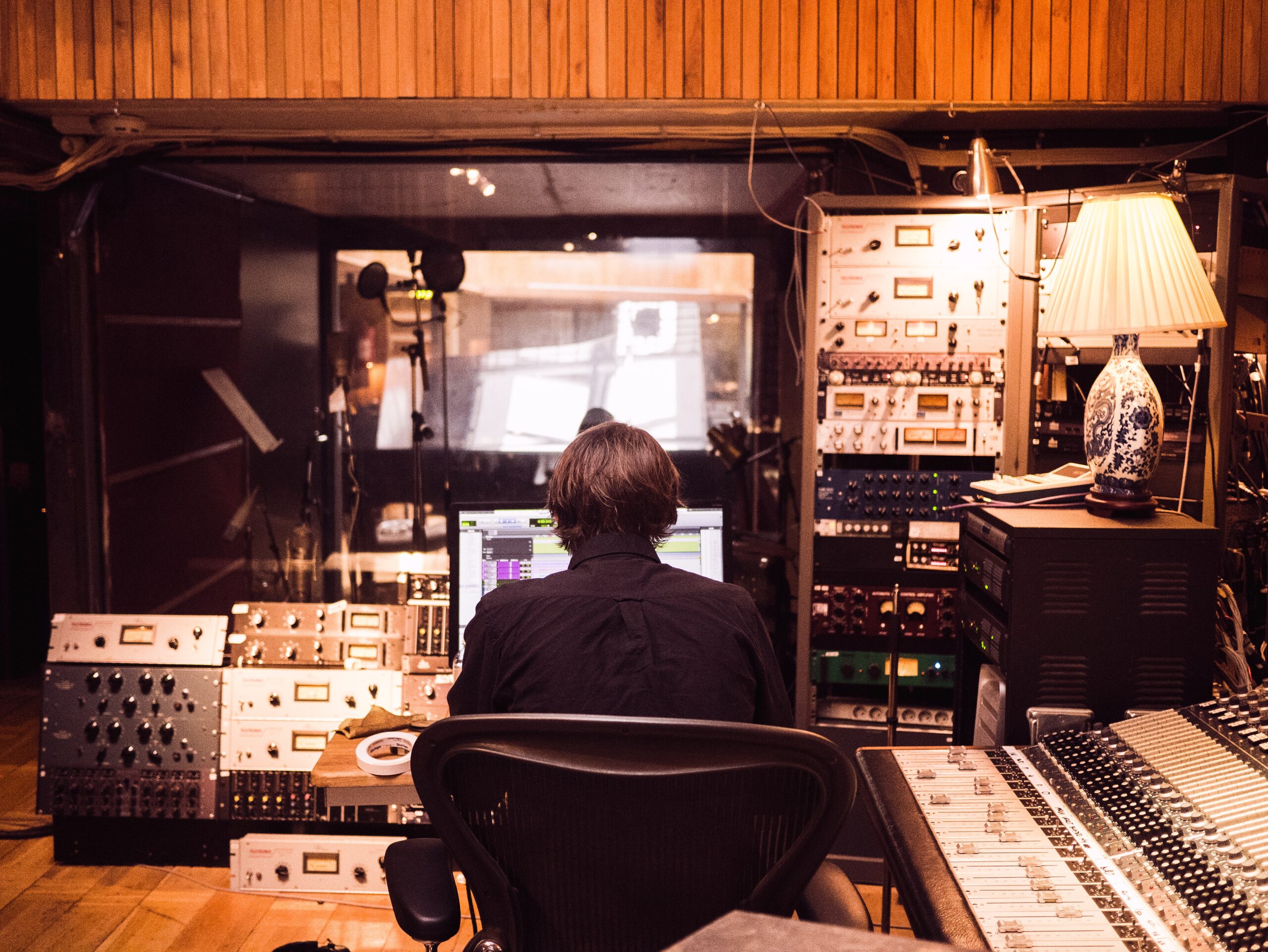 Adjunct Zendermanager NPO Radio 5