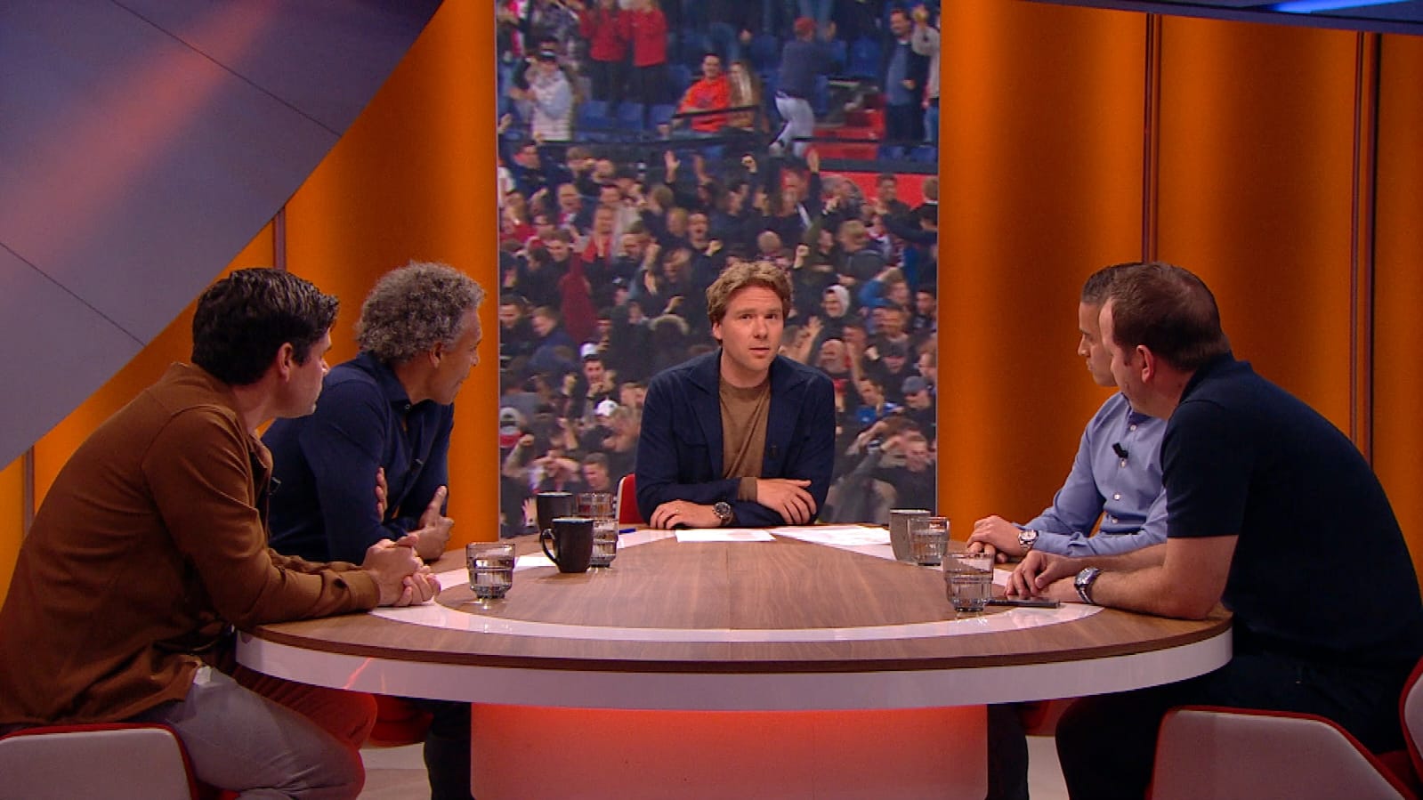 NOS Studio Voetbal start uitzendingen mét publiek